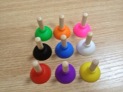 厂家直销安卓手机看电视专用硅胶吸盘支架 三星硅胶手机座全方位解析