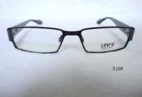 时尚与功能兼备 探索李维斯眼镜架的多元魅力
